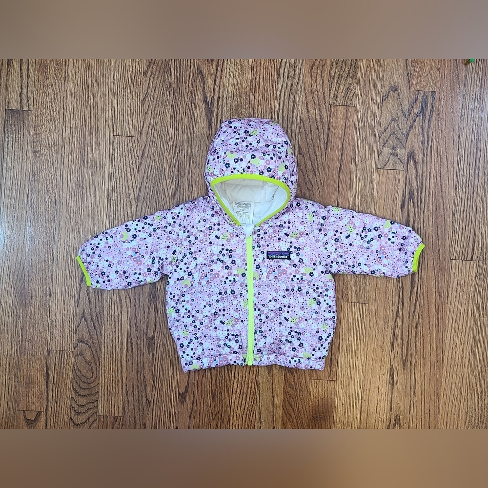 NEW Patagonia Baby Reversible Down Sweater Hoody Size 3-6M Infant Girls Purple